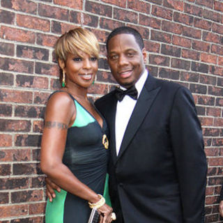 Mary J. Blige;Kendu Isaacs; in 37th Annual FIFI Awards - Arrivals