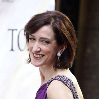Haydn Gwynne; in 63rd Annual Tony Awards - Arrivals