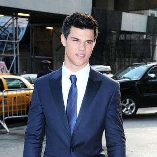 Taylor Lautner; in 2009 CFDA Fashion Awards - Arrivals