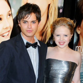 Thomas Dekker, Sofia Vassilieva in "My Sister's Keeper" New York City Premiere - Arrivals