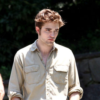 Robert Pattinson; in Robert Pattinson Filming "Remember Me" in Central Park on June 30, 2009