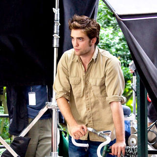 Robert Pattinson; in Robert Pattinson Filming "Remember Me" in Washington Square Park in New York on July 2, 2009