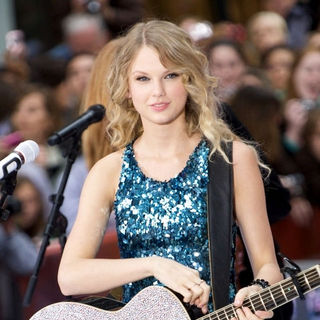 Taylor Swift; in Taylor Swift in Concert on NBC's "Today Show" - May 29, 2009