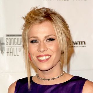 Natasha Bedingfield; in 2008 Songwriter Hall of Fame Awards Inductions - Arrivals