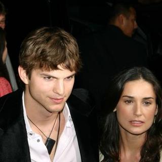 Demi Moore;Ashton Kutcher; in Guess Who Los Angeles Premiere - Arrivals