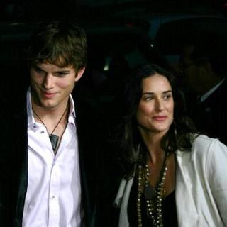 Demi Moore;Ashton Kutcher; in Guess Who Los Angeles Premiere - Arrivals