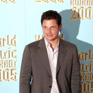 Nick Lachey; in 2005 World Music Awards - Arrivals