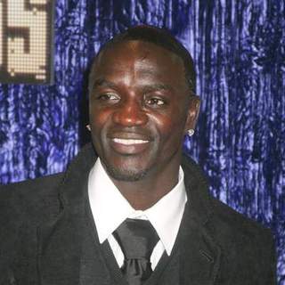 Akon; in 2007 MTV Video Music Awards - Red Carpet