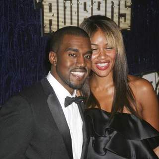 Kanye West; in 2007 MTV Video Music Awards - Red Carpet