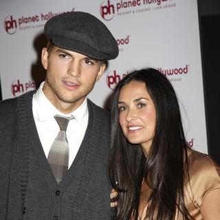 Demi Moore;Ashton Kutcher; in Planet Hollywood Resort and Casino Grand Opening - Day 2
