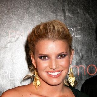 Jessica Simpson in Palms Place Hotel and Spa Grand Opening - Arrivals