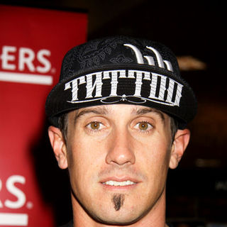 Carey Hart in Carey Hart Signs His New Book "Inked" at Borders in Las Vegas on September 25, 2008