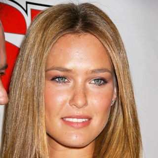 Bar Refaeli in 2009 Sports Illustrated Swimsuit Issue Party at LAX - Arrivals