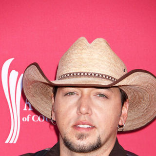 Jason Aldean in 44th Annual Academy Of Country Music Awards - Arrivals