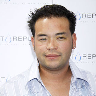 Jon Gosselin; in Jon Gosselin Hosts an Afternoon Pool Event at Wet Republic in Las Vegas on August 29, 2009