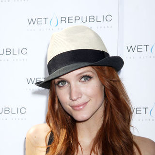 Ashlee Simpson-Wentz 25th Birthday Bash Poolside at Wet Republic in Las Vegas on October 3, 2009