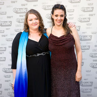 Yvette Tollar, Maryem Tollar in The 2009 Juno Awards Red Carpet Arrivals