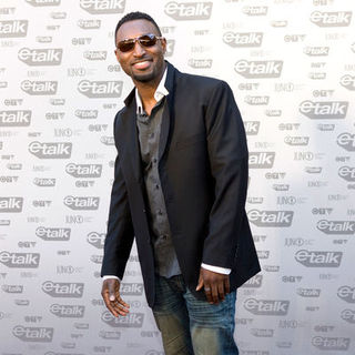 Adrian Holmes; in The 2009 Juno Awards Red Carpet Arrivals