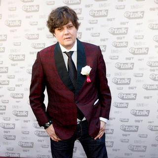 Ron Sexsmith; in The 2009 Juno Awards Red Carpet Arrivals