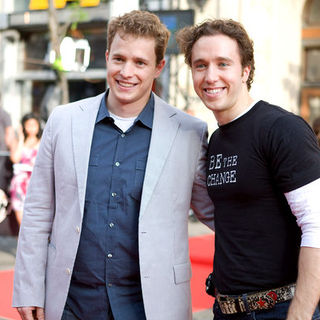 Craig Kielburger, Marc Kielburger in 2009 MuchMusic Video Awards - Red Carpet Arrivals