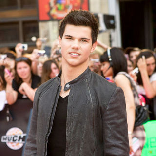 Taylor Lautner in 2009 MuchMusic Video Awards - Red Carpet Arrivals