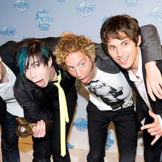 Marianas Trench in 2009 MuchMusic Video Awards - Press Room