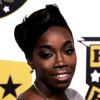 Estelle; in 5th Annual VH1 Hip Hop Honors - Arrivals
