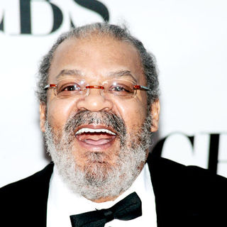 Roger Robinson; in 63rd Annual Tony Awards - Arrivals