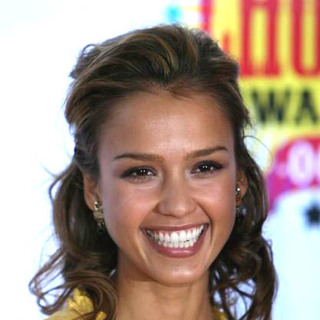 Jessica Alba; in Nickelodeon's 19th Annual Kids' Choice Awards - Orange Carpet