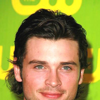 Tom Welling; in The CW Launch Party - Green Carpet