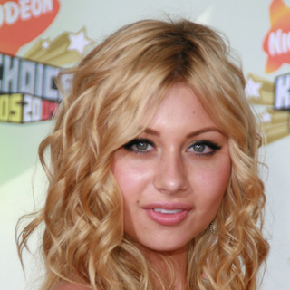 Aly & AJ; in Nickelodeon's 20th Annual Kids' Choice Awards