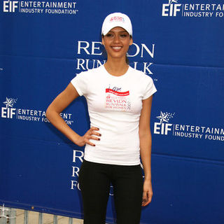 Jessica Alba; in 14th Annual Entertainment Industry Foundation's Revlon Run-Walk For Women