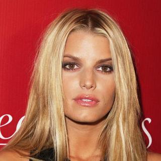 Jessica Simpson in Frederick's of Hollywood 2008 Spring Collection Fashion Show - Red Carpet