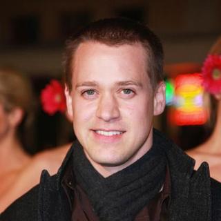 T.R. Knight; in "27 Dresses" Los Angeles Premiere - Arrivals