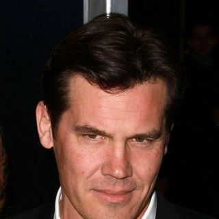 Josh Brolin; in "Untraceable" World Premiere - Arrivals