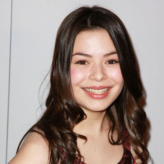 Miranda Cosgrove in "Penelope" Hollywood Premiere - Arrivals