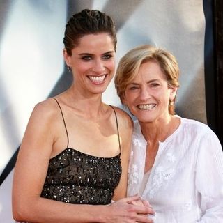 Amanda Peet; in "The X-Files - I Want to Believe" Hollywood Premiere - Arrivals