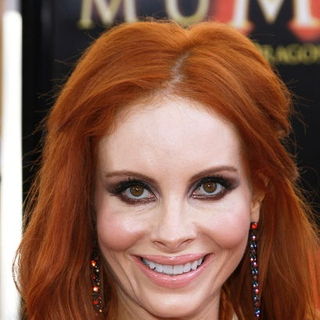 Phoebe Price; in "The Mummy: Tomb of the Dragon Emperor" American Premiere - Arrivals