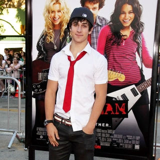 David Henrie in "Bandslam" Los Angeles Premiere - Arrivals