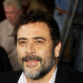 Jeffrey Dean Morgan in "The Twilight Saga's New Moon" Los Angeles Premiere- Arrivals