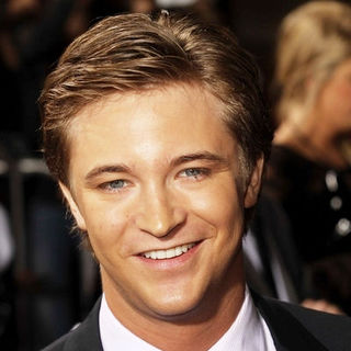 Michael Welch; in "The Twilight Saga's New Moon" Los Angeles Premiere- Arrivals