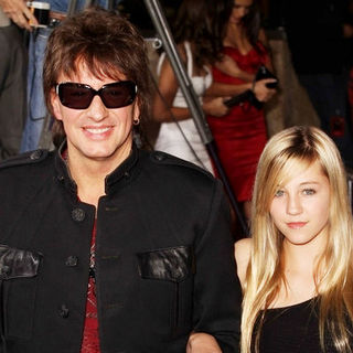Richie Sambora;Ava Sambora; in "The Twilight Saga's New Moon" Los Angeles Premiere- Arrivals