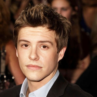 Xavier Samuel; in "The Twilight Saga's New Moon" Los Angeles Premiere- Arrivals
