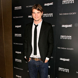 Josh Hartnett; in The Cinema Society Hosted a Special Screening of "August" - Arrivals