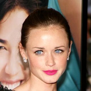 Alexis Bledel in "The Sisterhood of the Traveling Pants 2" New York City Premiere - Arrivals