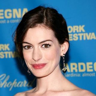 Anne Hathaway in 46th Annual New York Film Festival - Opening Night - "The Class" Premiere - Arrivals