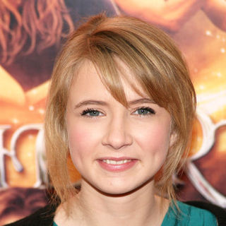 Eliza Bennett; in "Inkheart" New York Premiere - Arrivals