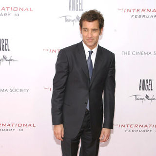 Clive Owen in "The International" New York Premiere - Arrivals