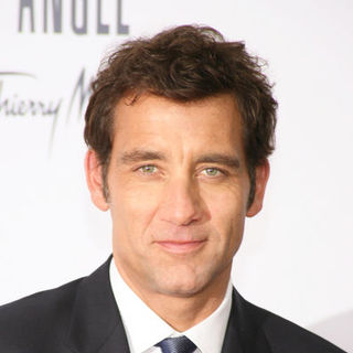 Clive Owen in "The International" New York Premiere - Arrivals