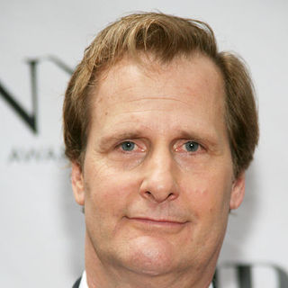 Jeff Daniels; in 63rd Annual Tony Awards - Arrivals